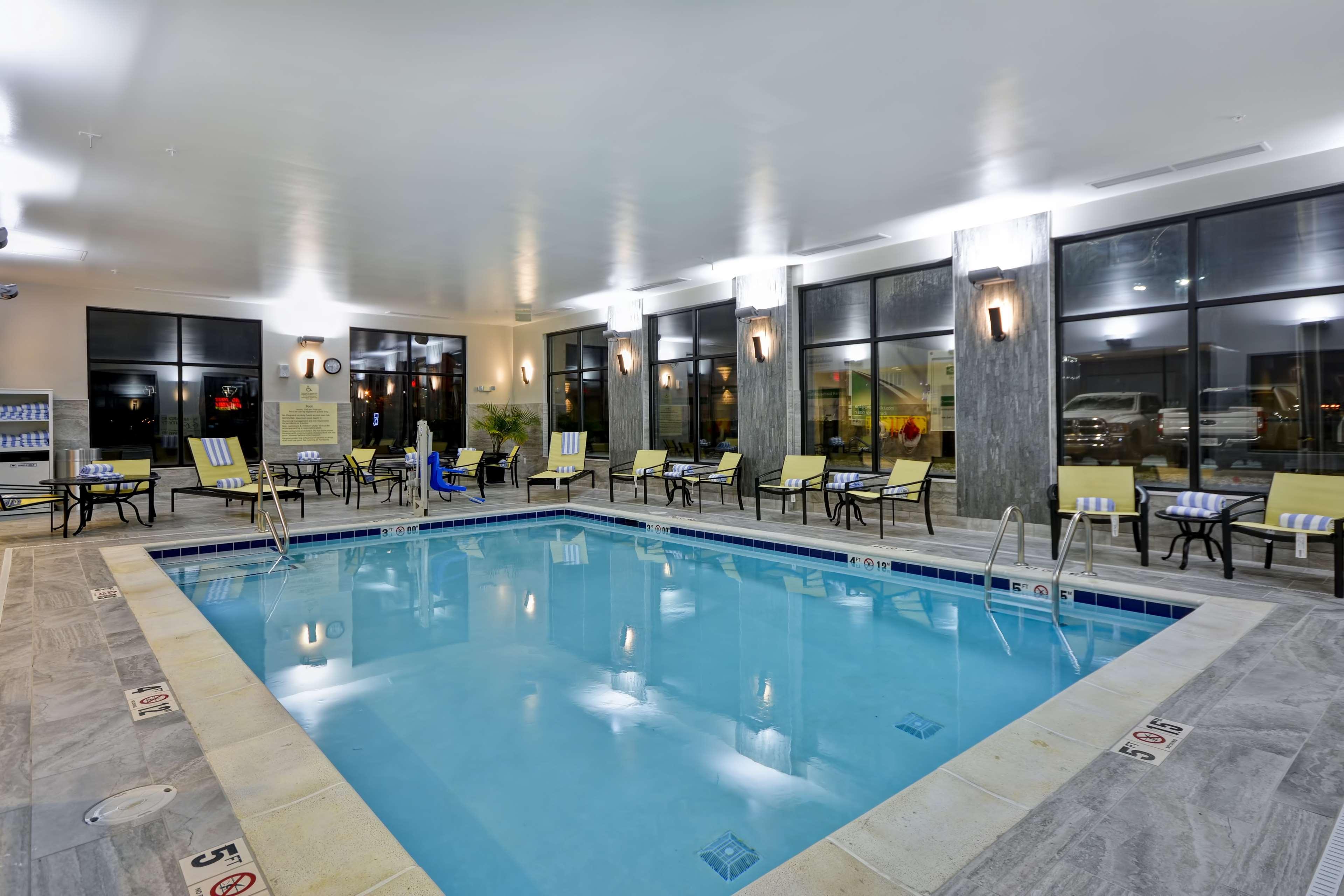 Hampton Inn&Suites Detroit/Warren Exterior foto